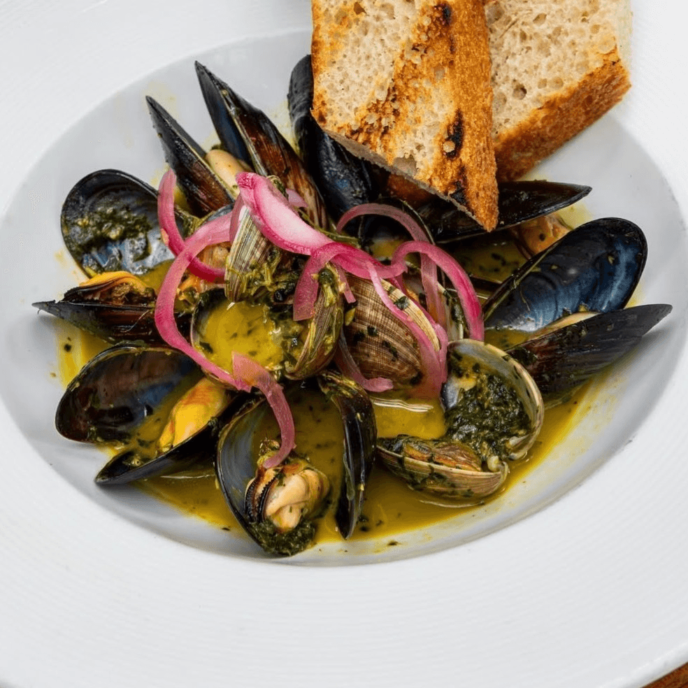 Steamed Mussels.