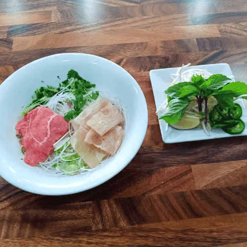 P10.  Steak & tendon.