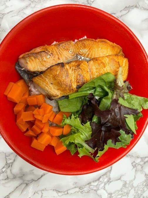 Garlic Salmon Bowl.