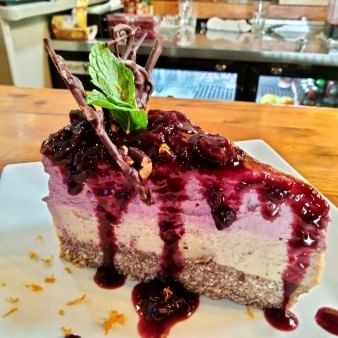 Fig cherry cheesecake.