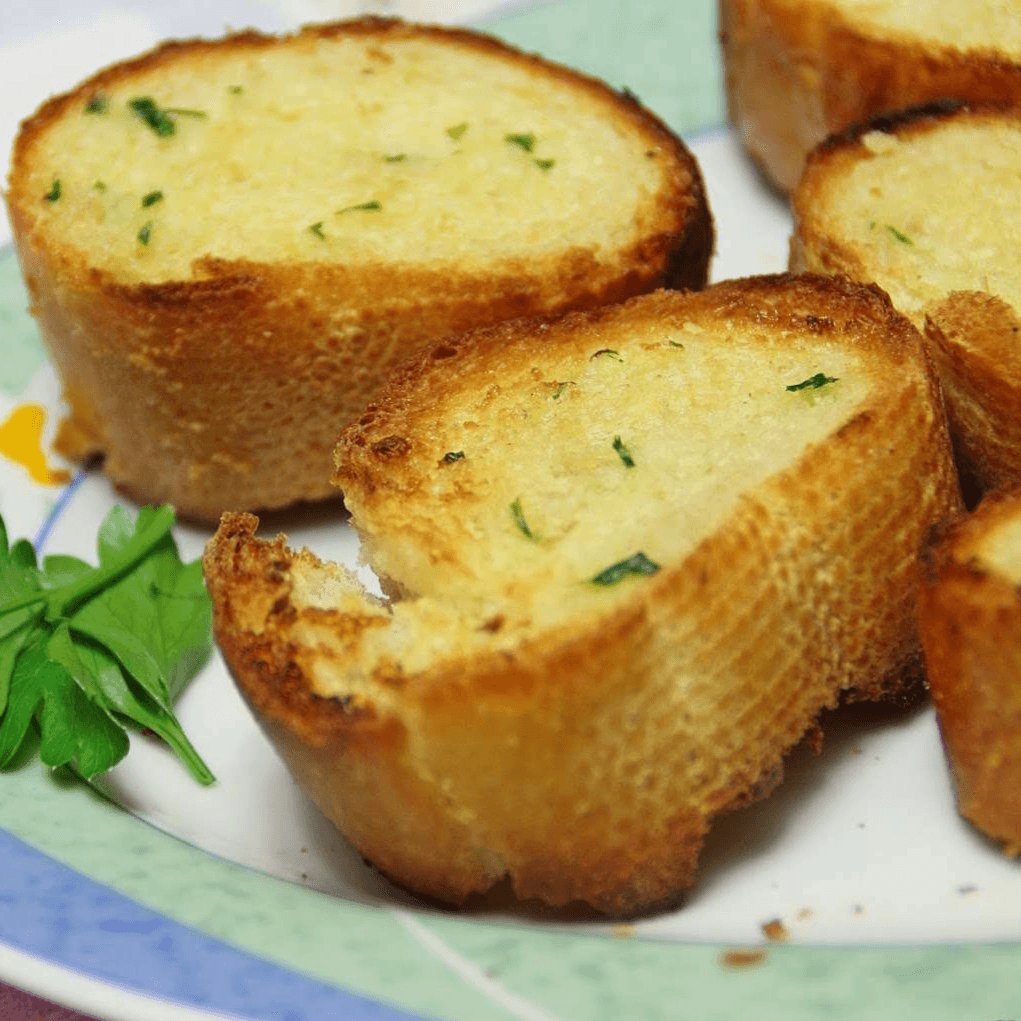 Pan con mantequilla.