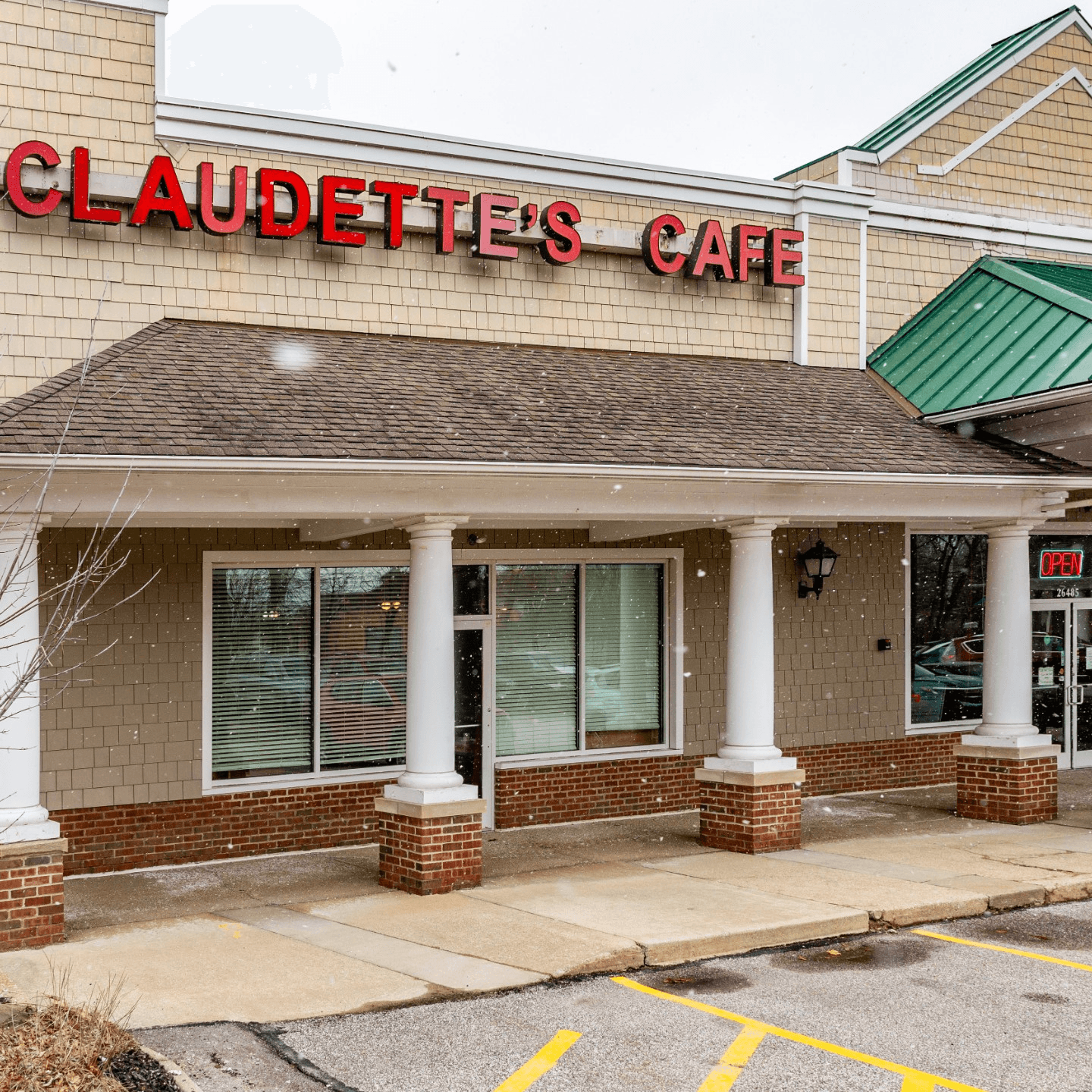 Welcome to Claudette’s Cafe & Deli🍽️