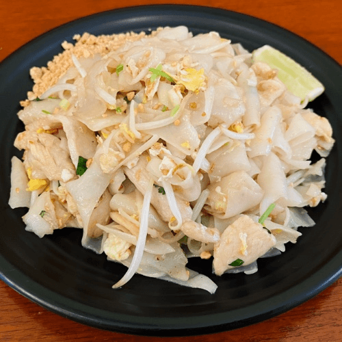 Gai Kua Noodle / Chicken Noodle.