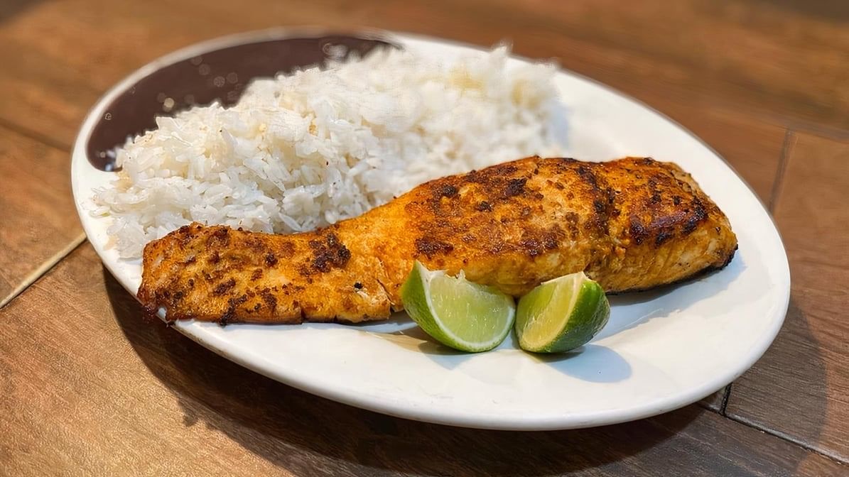 Salmón a La Plancha / Grilled Salmon.