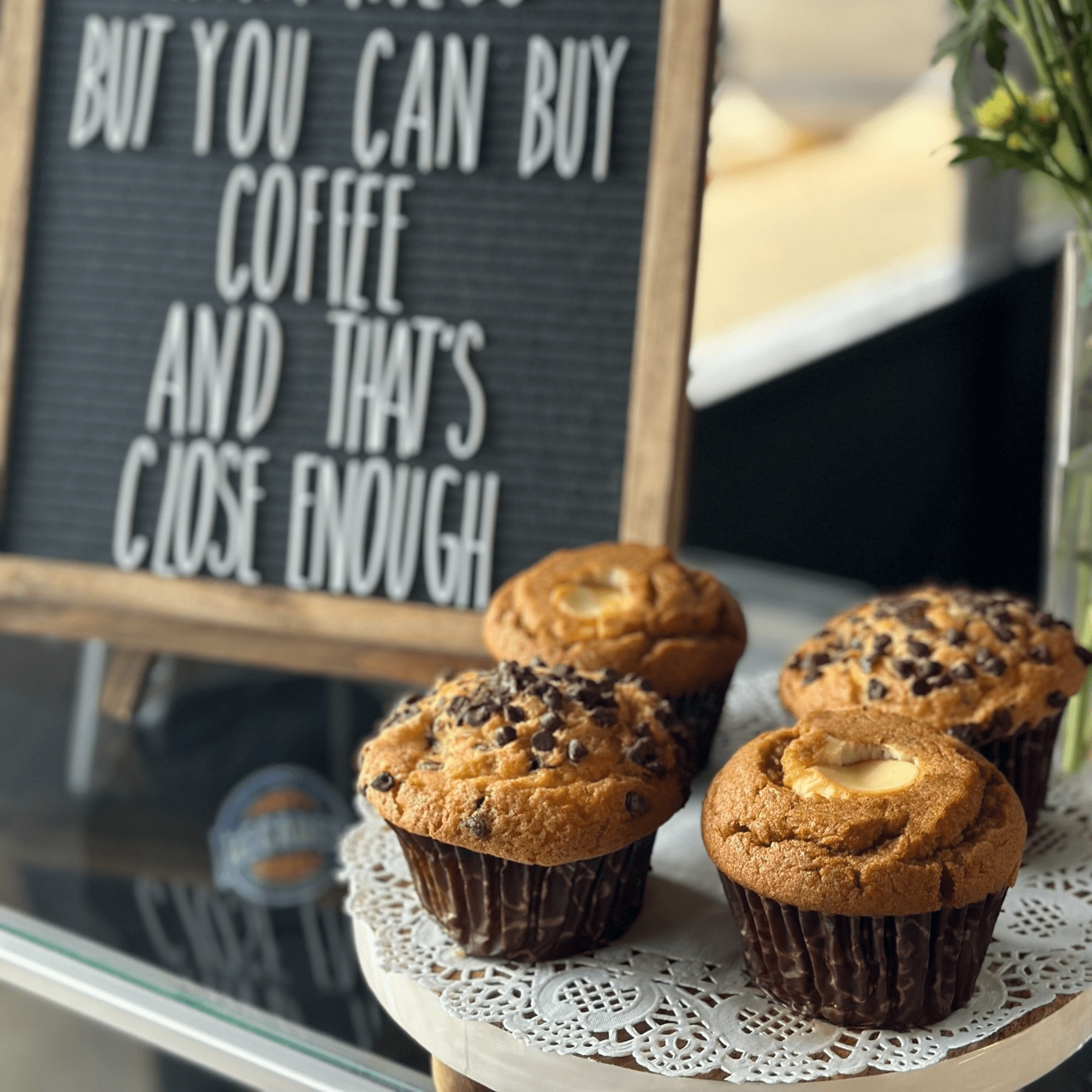 Decades Family Restaurant gallery image #3