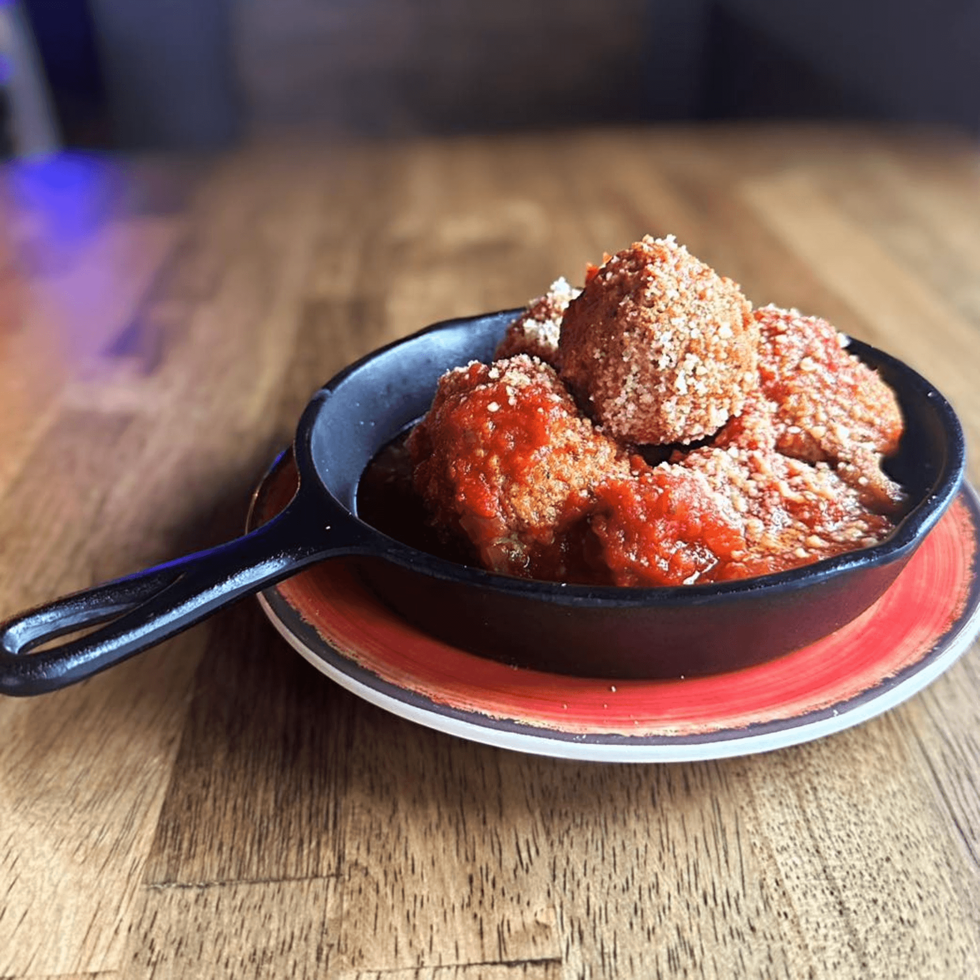 Magpie's Den & Pen gallery image #1