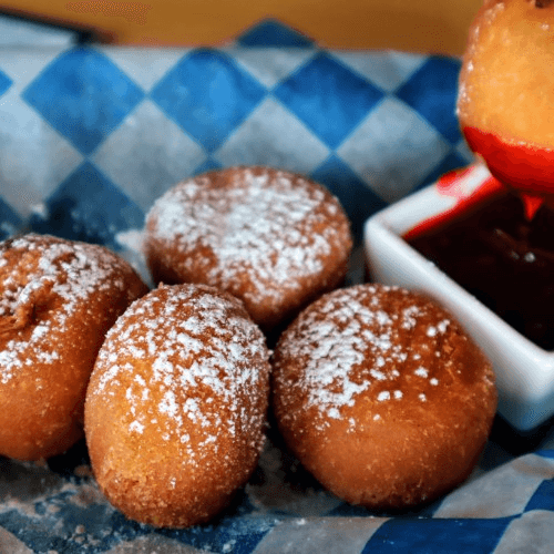 Beignets.