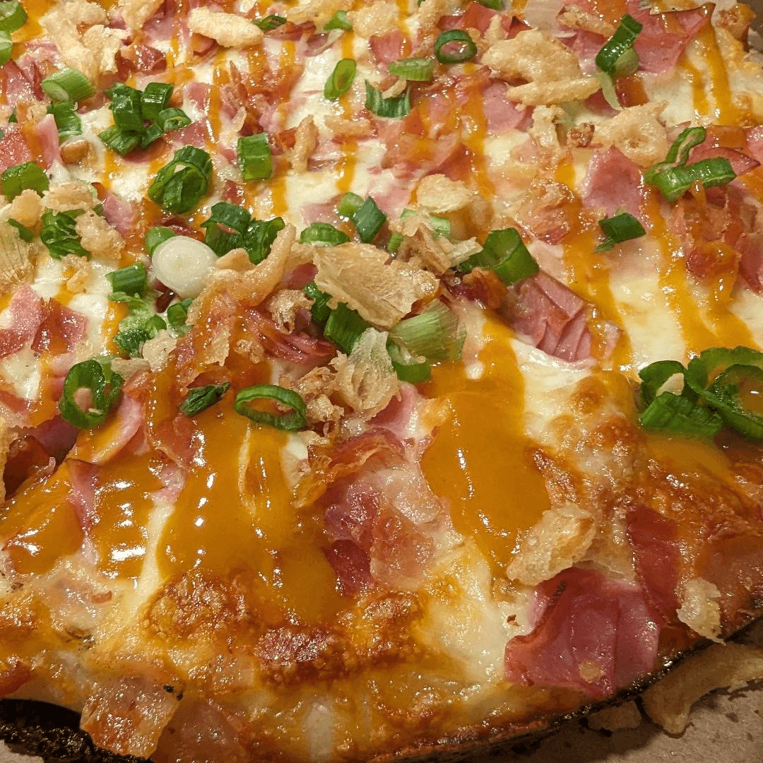 All About That Pig Pizza.