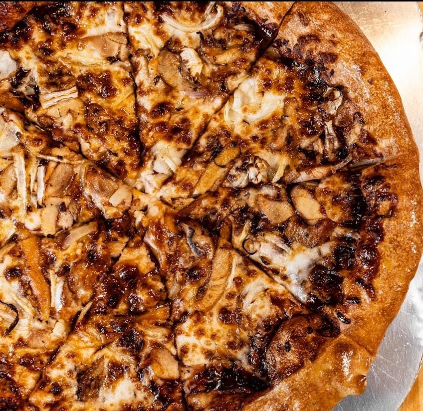 10” Gluten-Free BBQ Chicken Pizza.