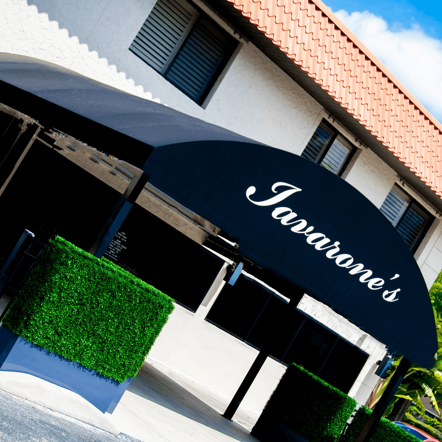 Welcome to Iavarone's Steakhouse & Italian Grill!