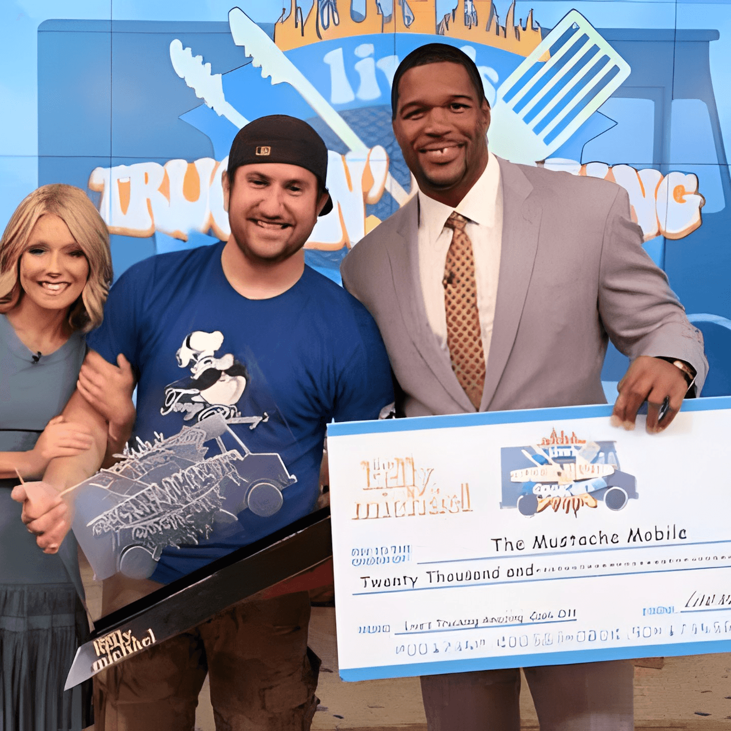"And the Winner Is..." | Kelly & Ryan