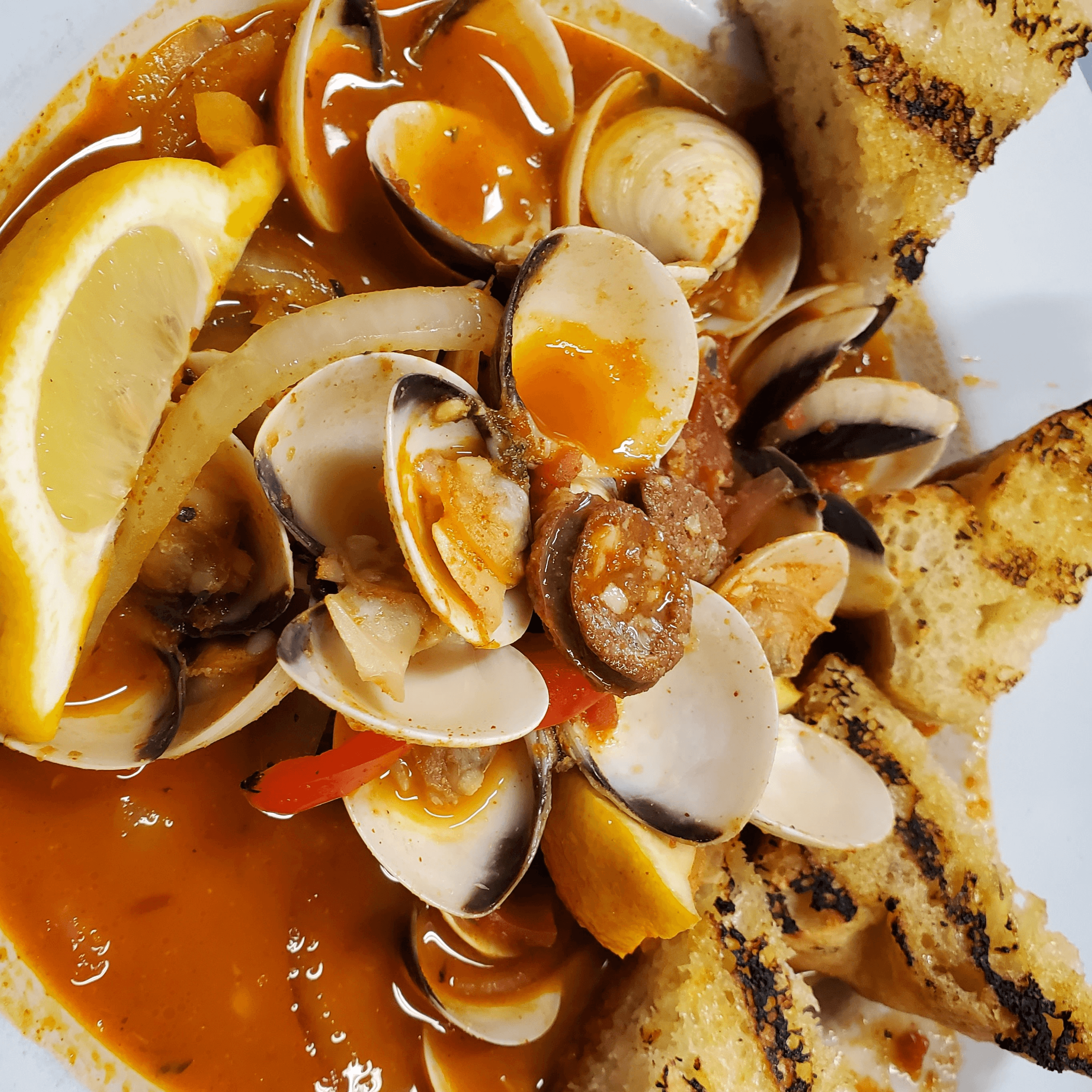 2lb Mediterranean Clams.