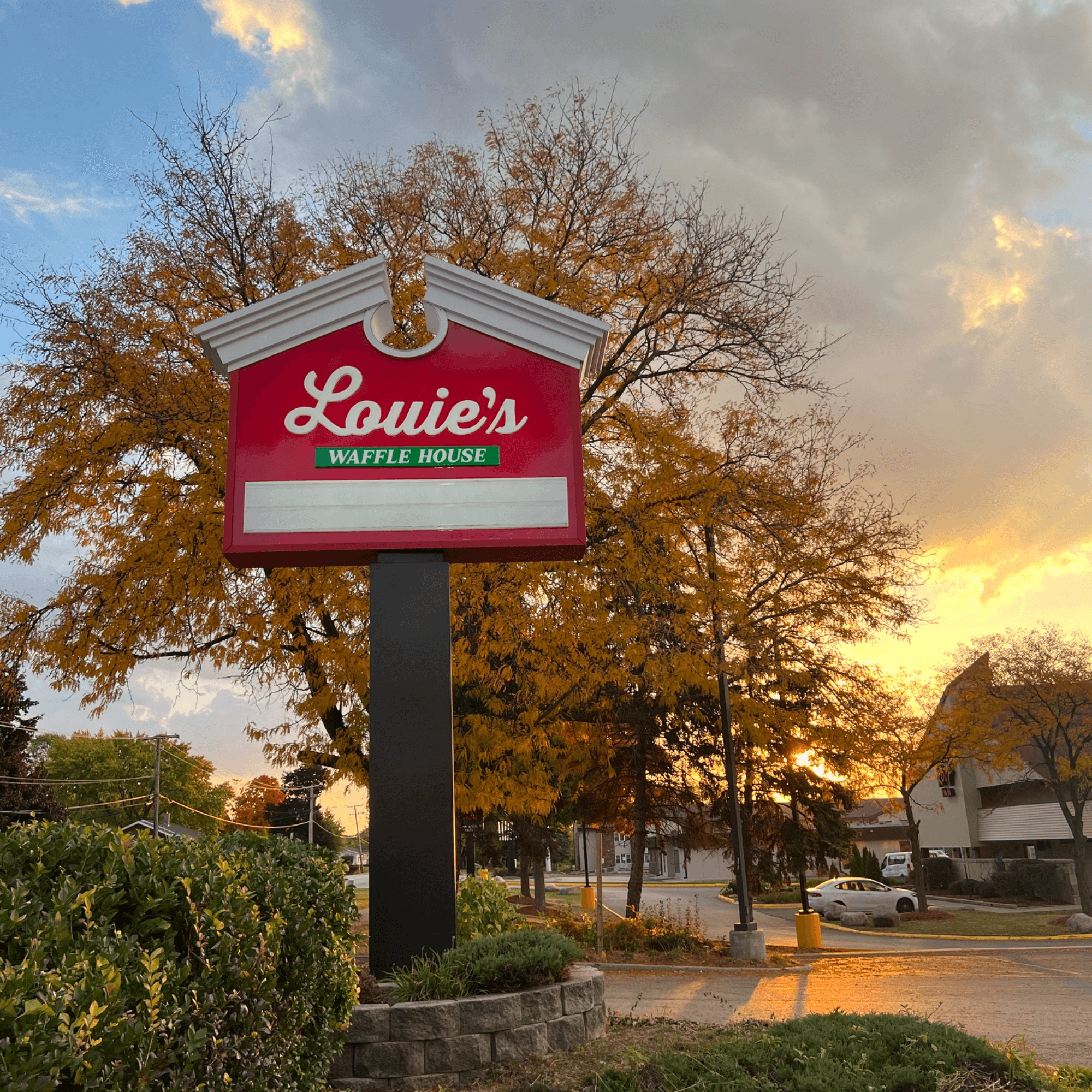 Louie's Waffle House gallery image #6