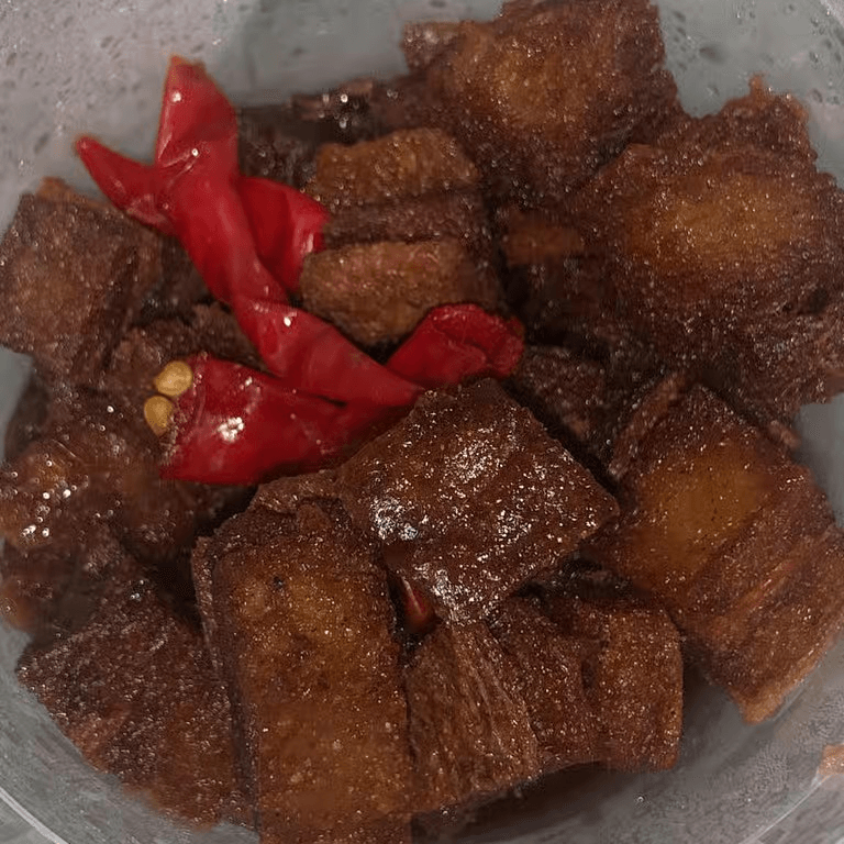 F2. Caramelized Roasted Pork in Clay Pot.