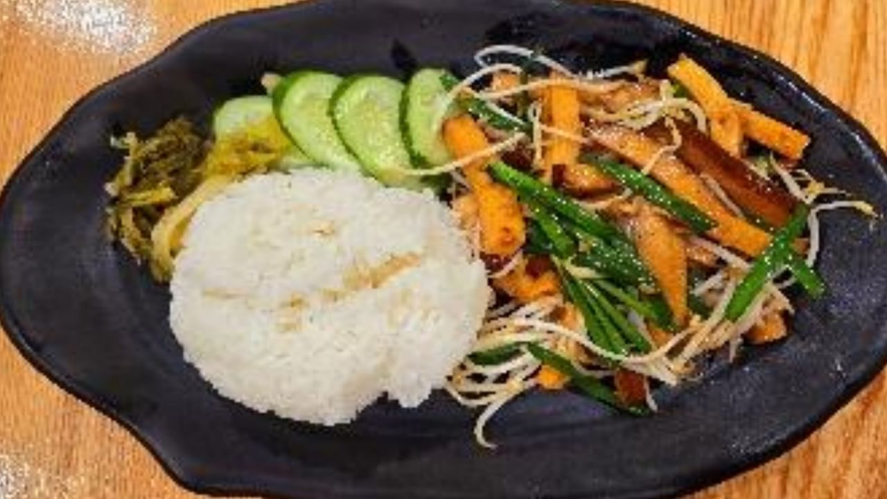Stir Fried Tofu Rice Combo 炒地三鮮飯.
