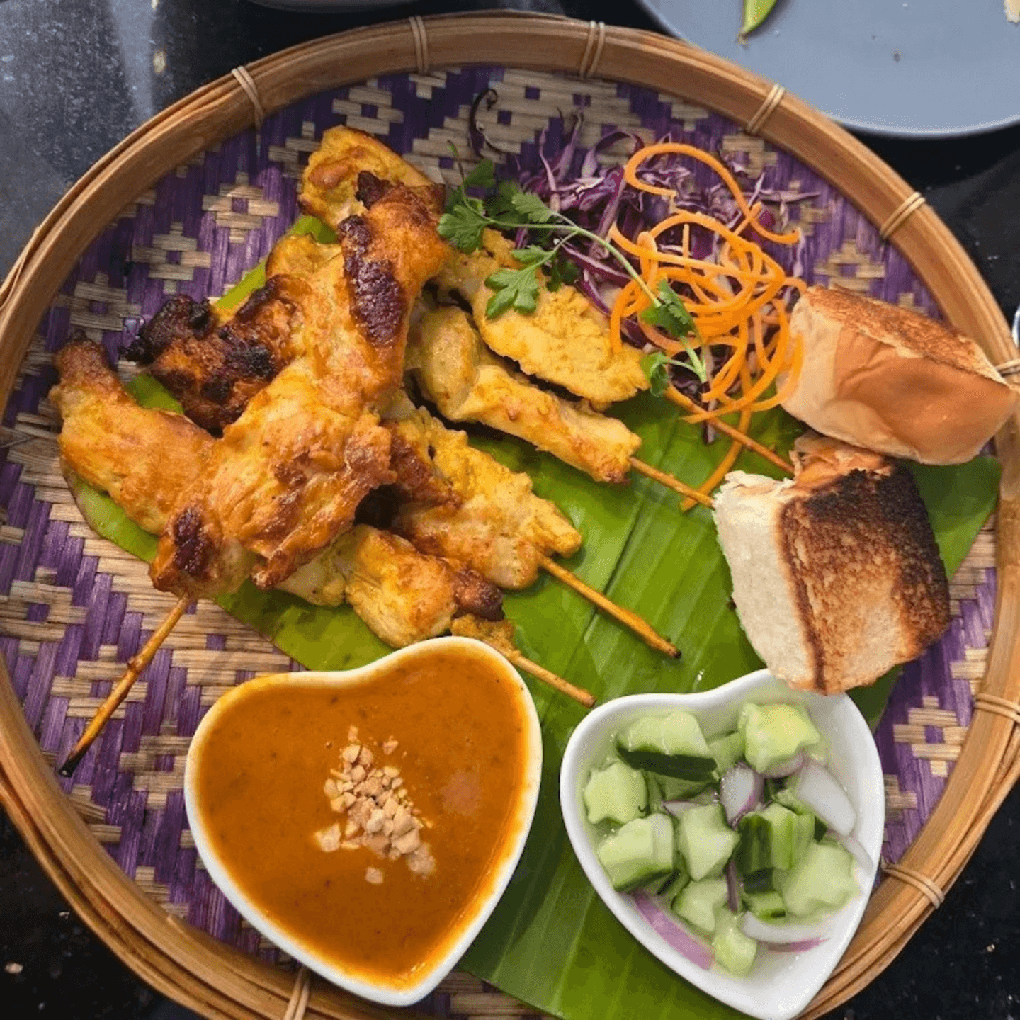 Bold Bites, Thai Roots