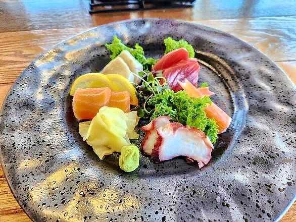 Sashimi appetizer.