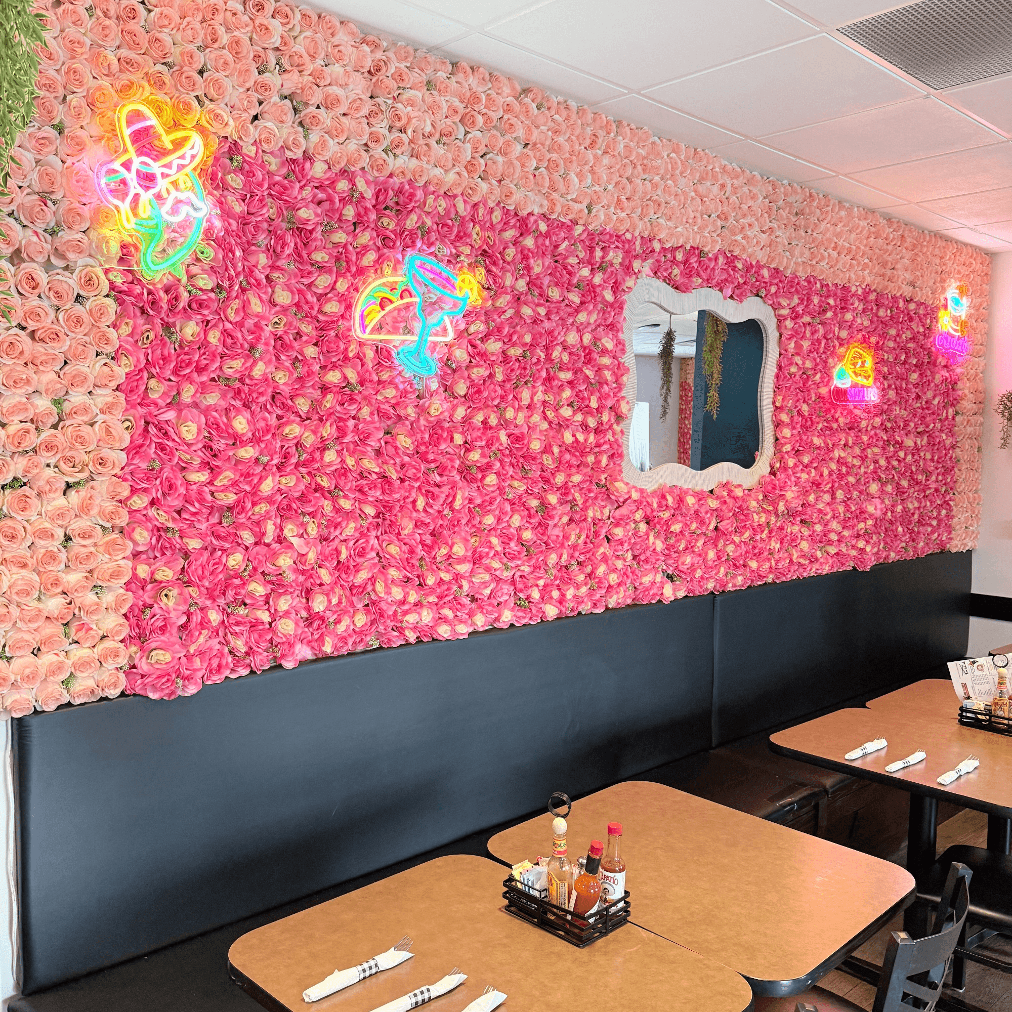 Silly Serrano Mexican Restaurant gallery image #1