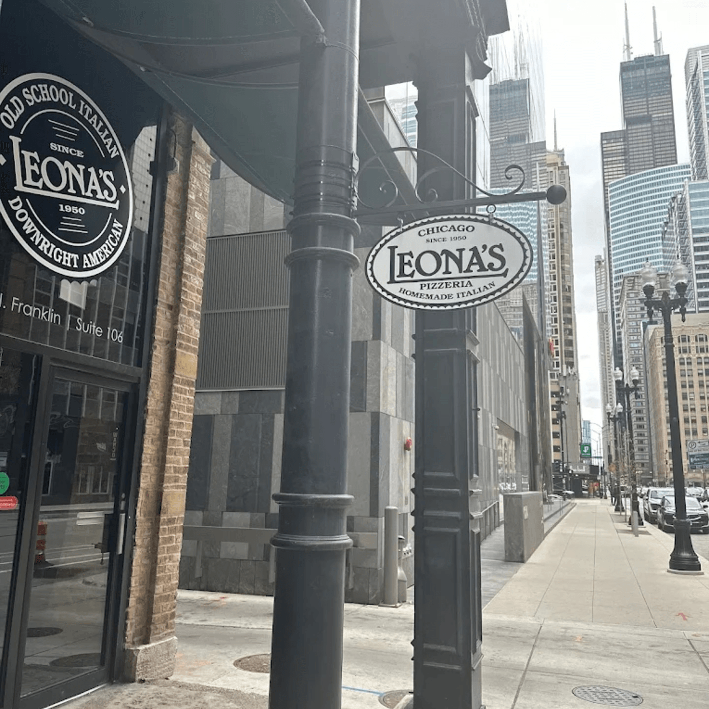 Leona’s Pizzeria – North Franklin