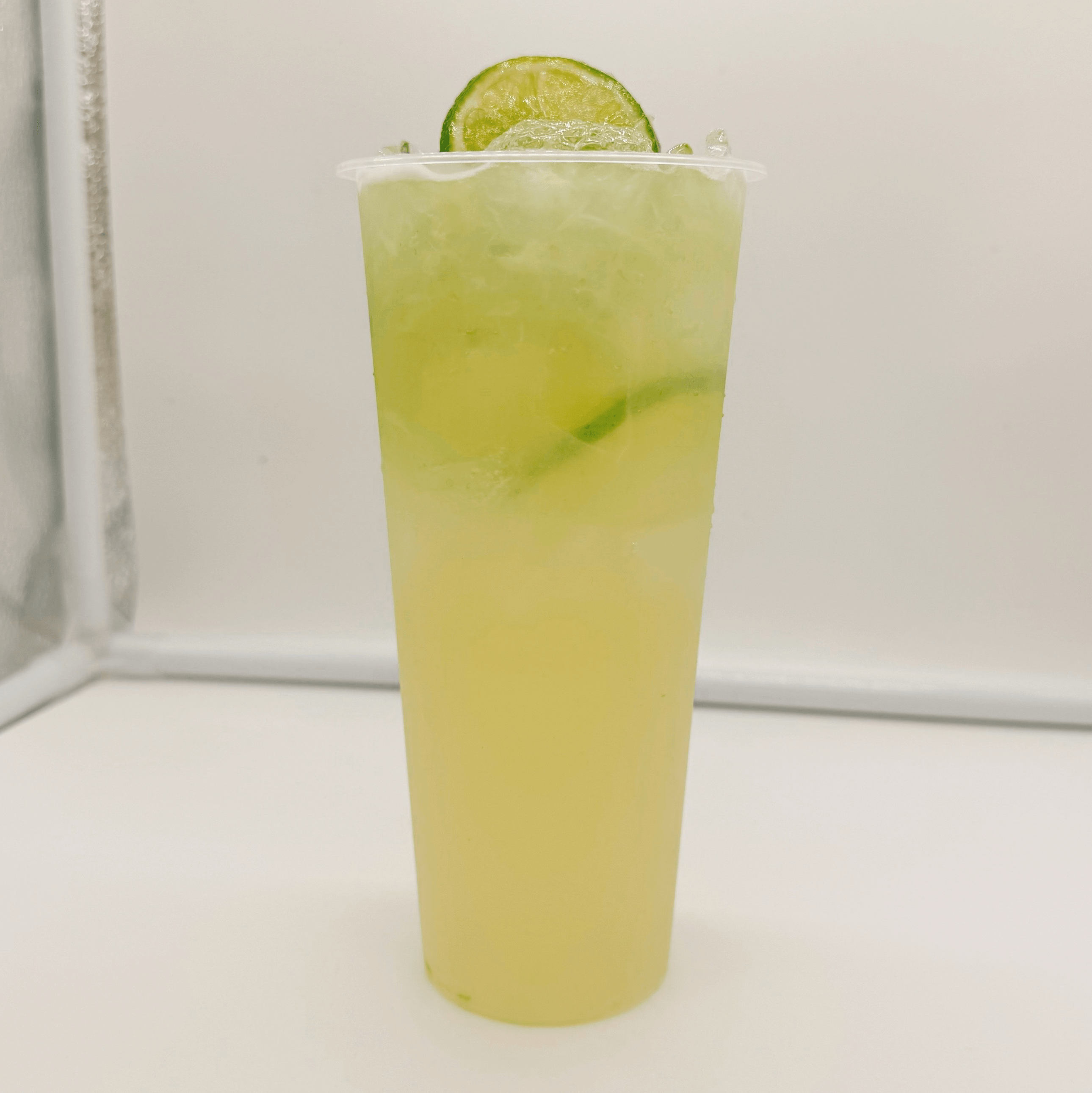 Hand Punch Lemon Tea.