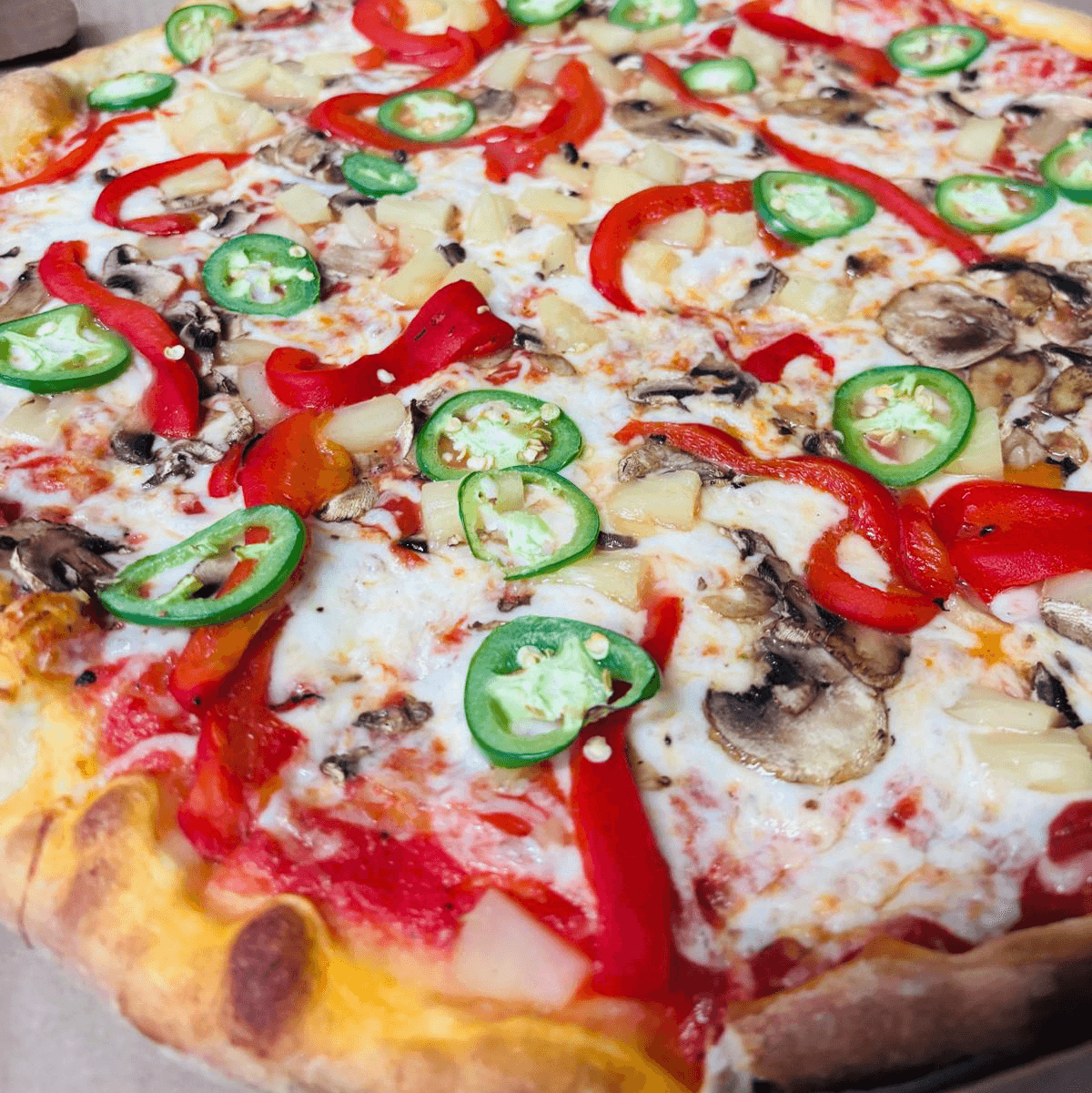 Lg The Kitchen Sink Pizza.