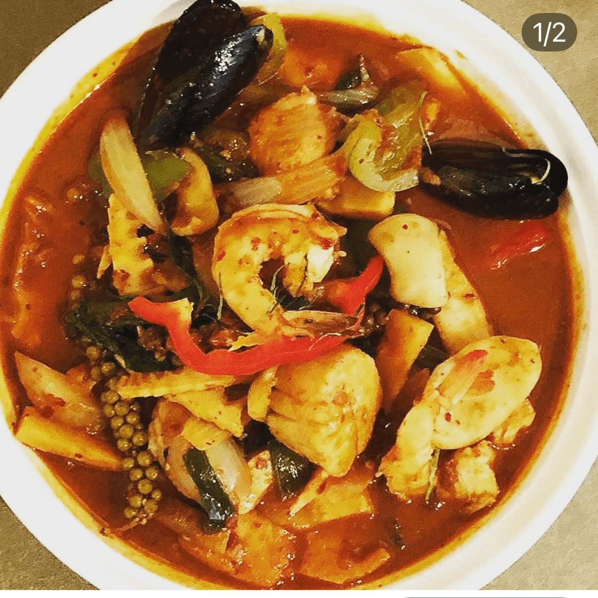 Pad Ped Talay (Seafood Curry).