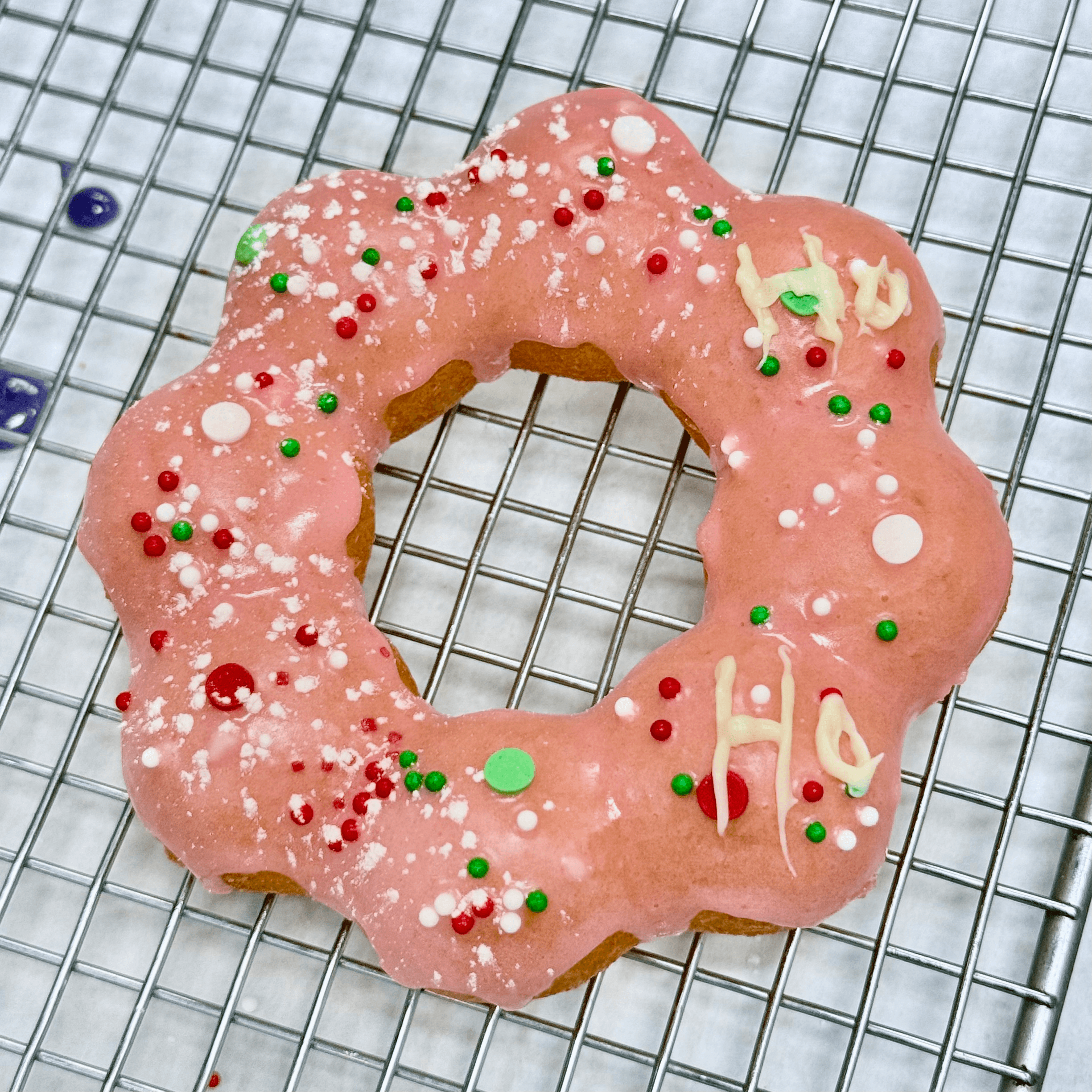 Ho-Ho-Berry Ring 🍓.