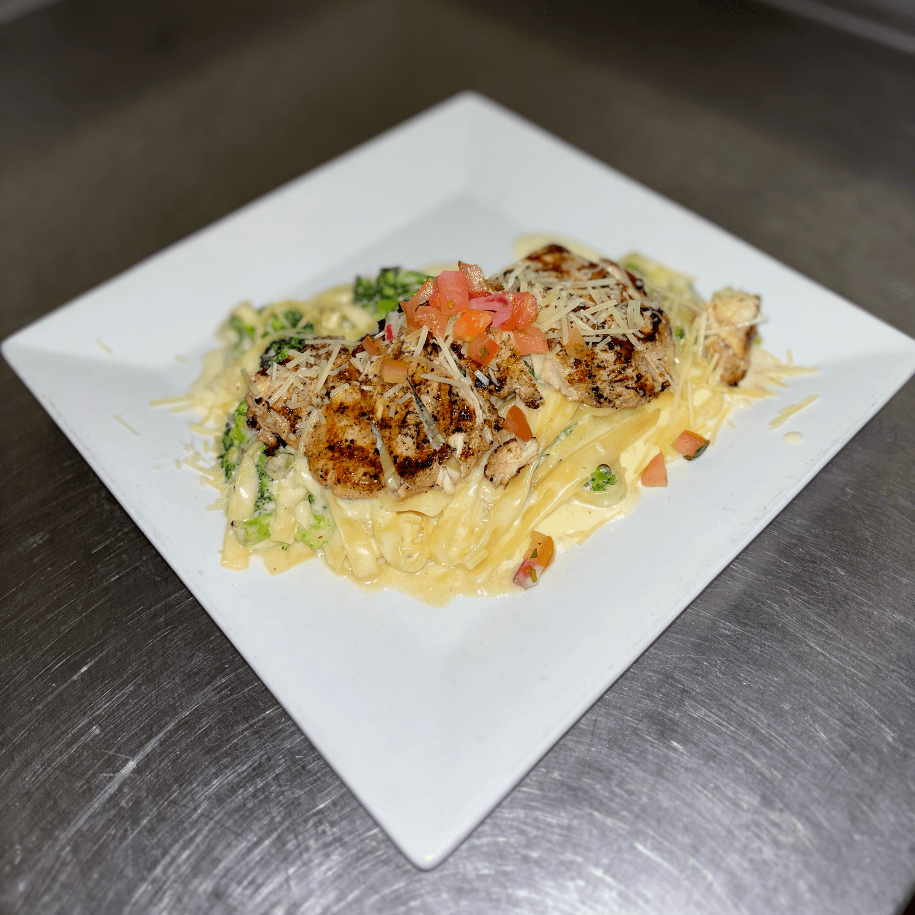 Chicken alfredo pasta.