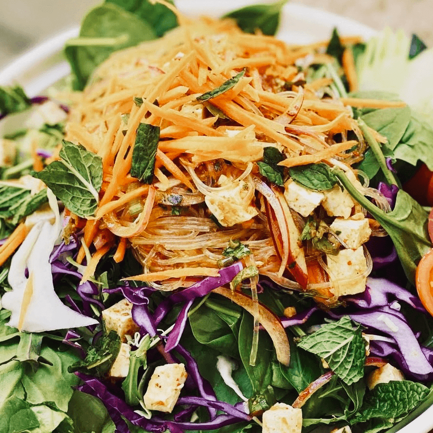 Yum Woonsen (Spicy Noodles Salad).