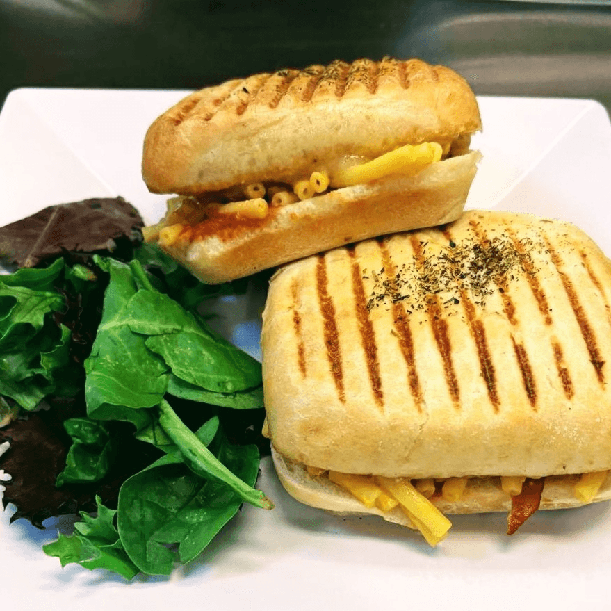 Mac & Cheese Panini 🌶️.