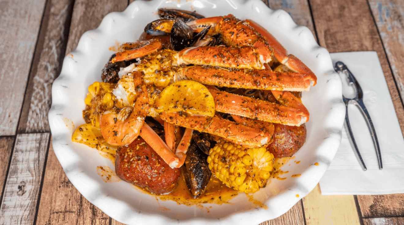 1 Lb Snow Crab with 1 Piece Corn.