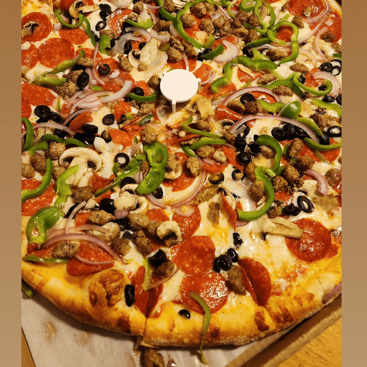 10" Supreme (Supreme Pizza).