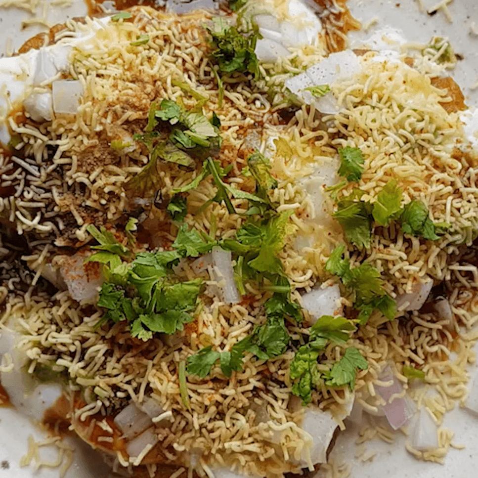 ALOO TIKKI CHAAT.