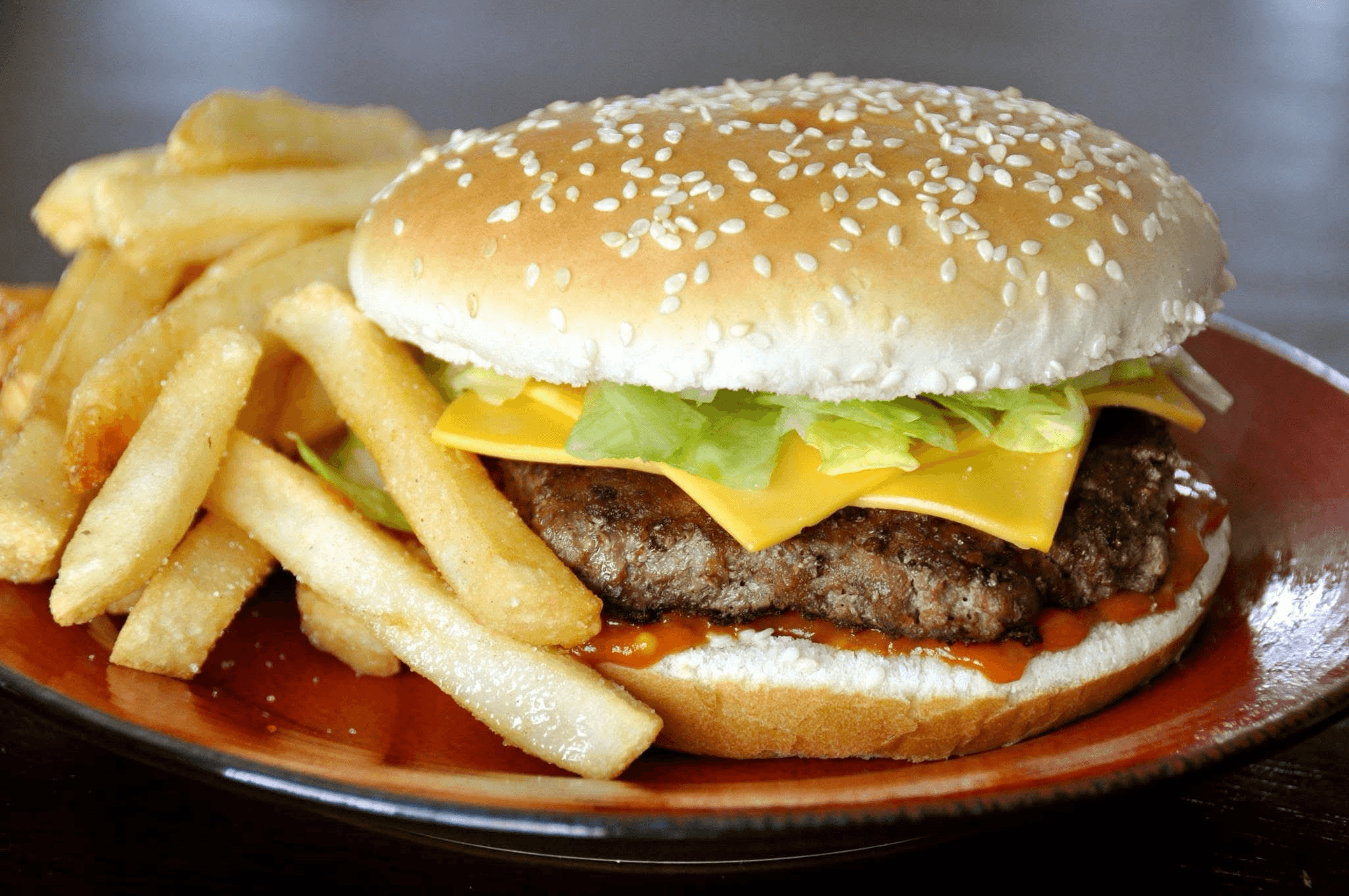 Deluxe Cheeseburger.