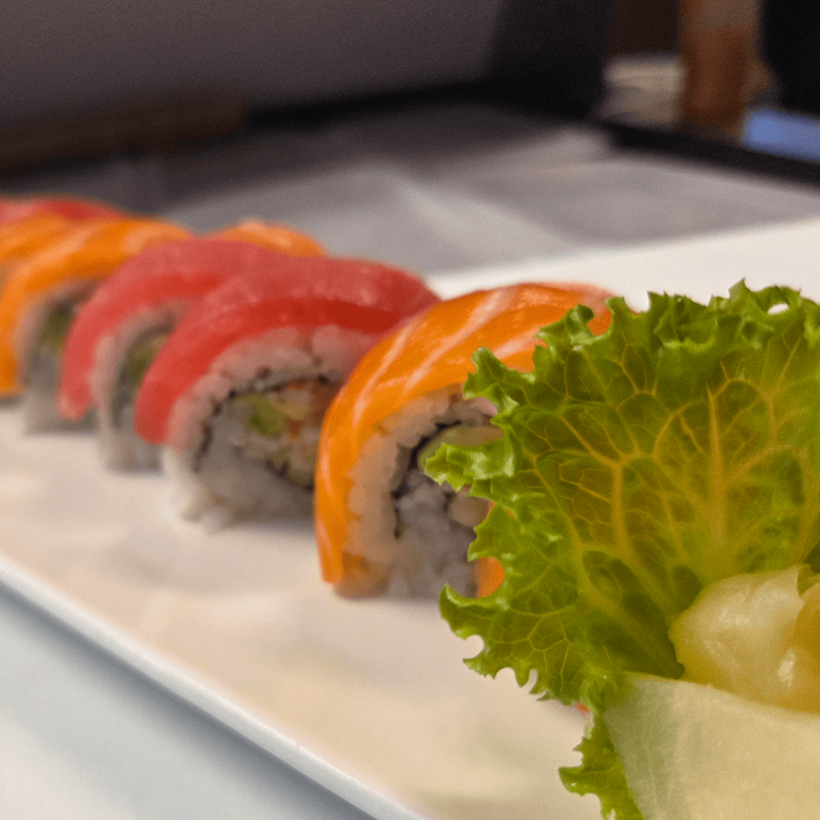 RAINBOW ROLL.