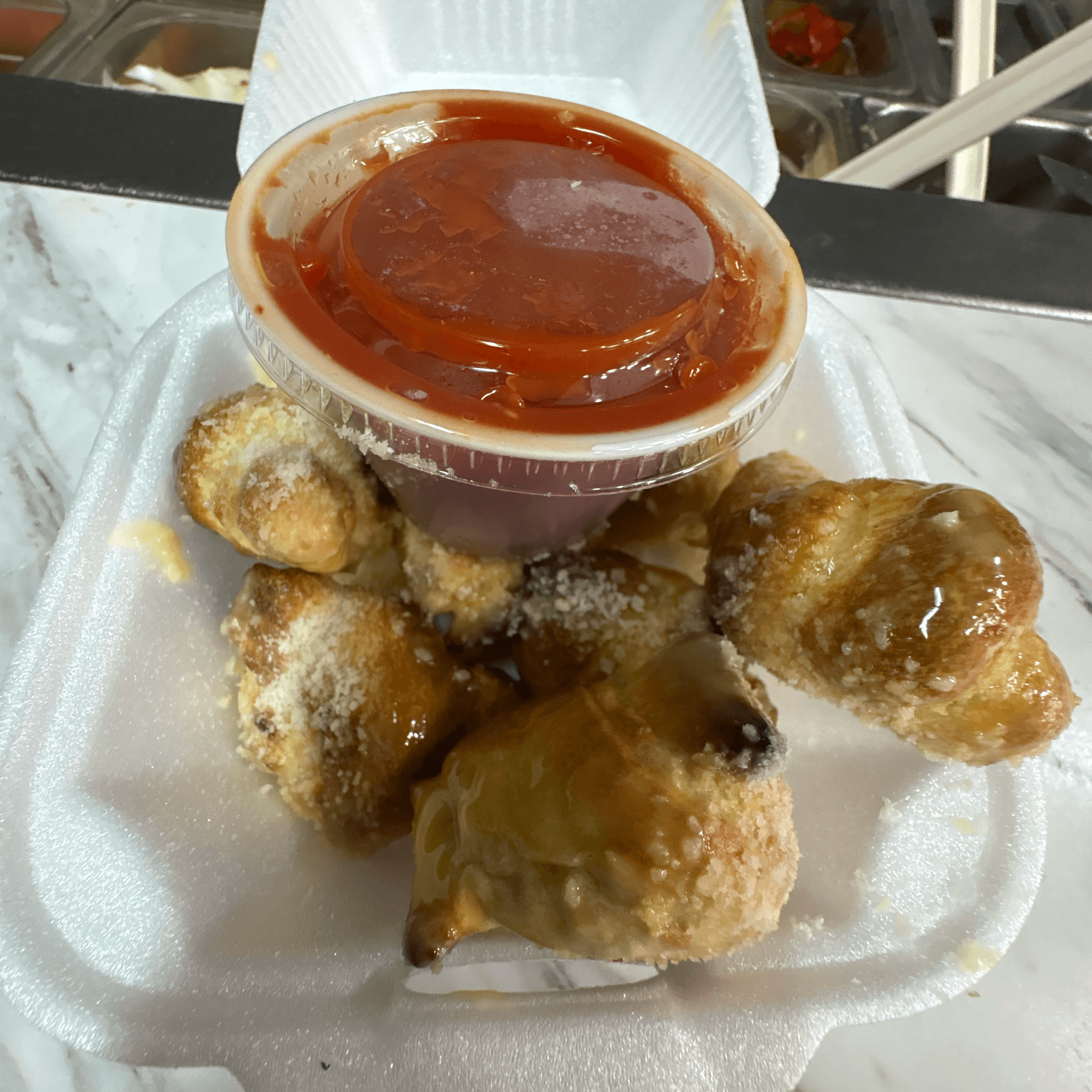 Garlic Knots w/ Sauce.