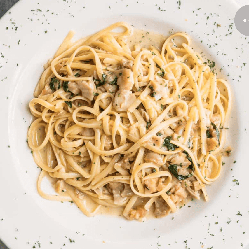Linguine with clam sauce.