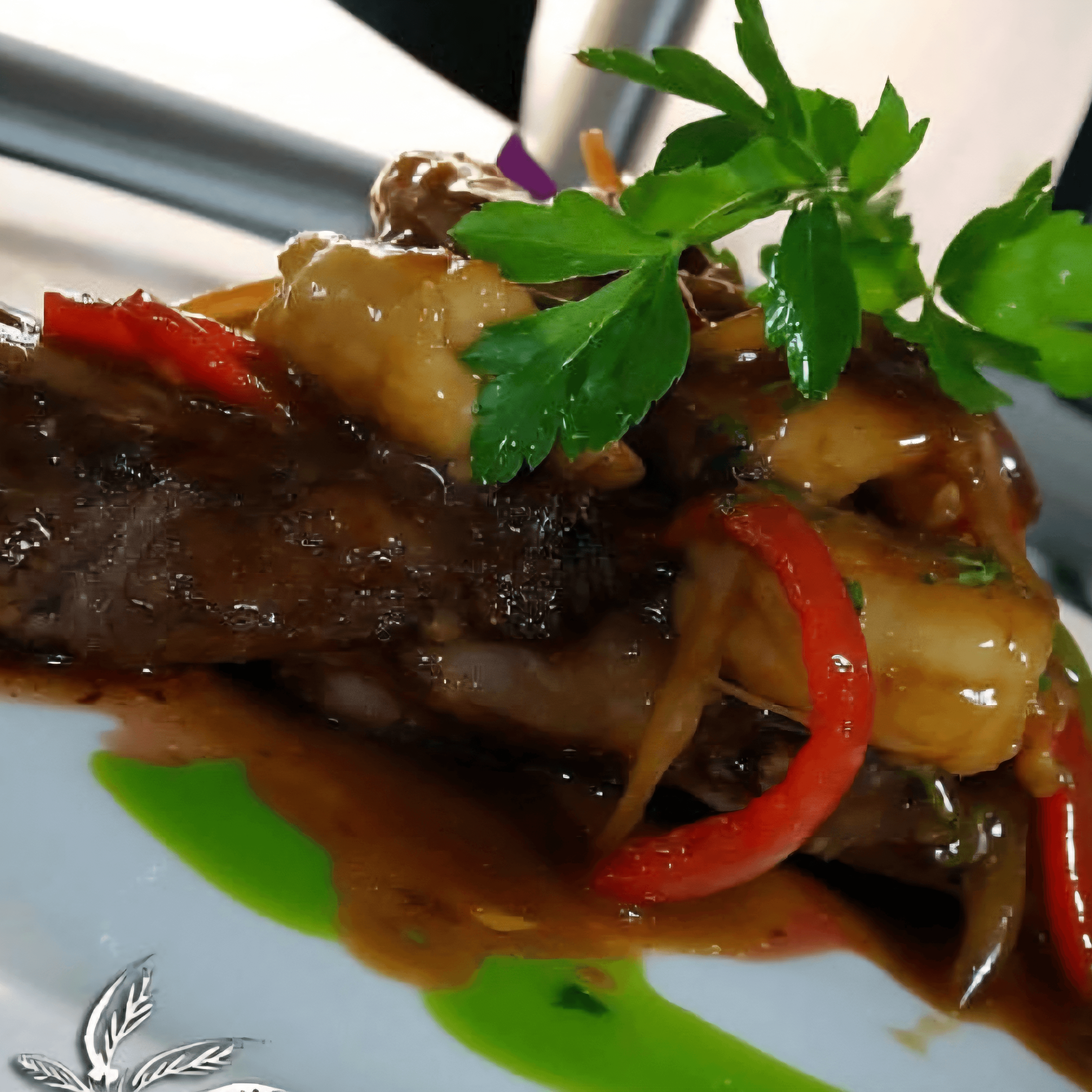 Rib Eye Steak - Saltado De Camarones.