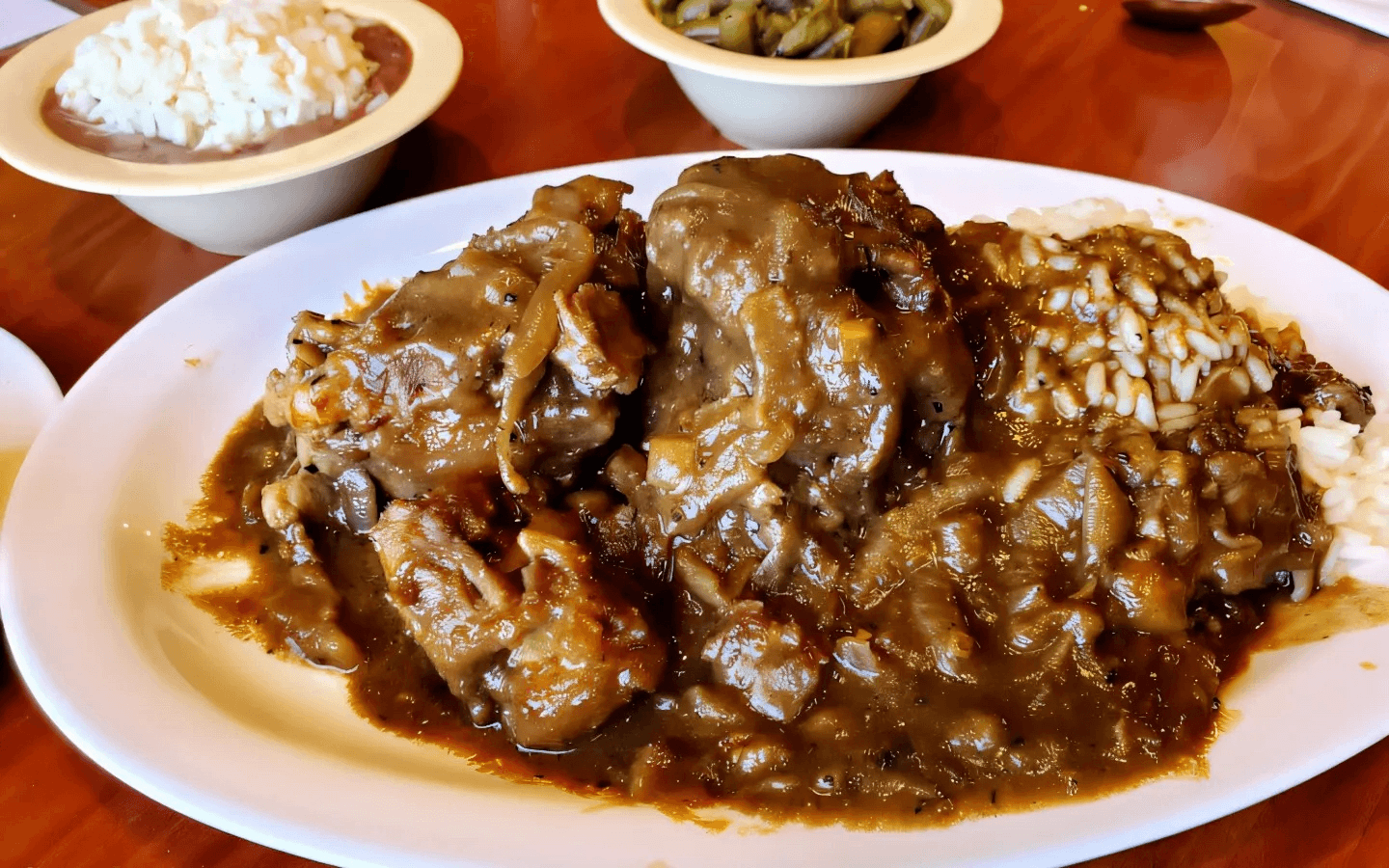 Oxtails &. Rice.