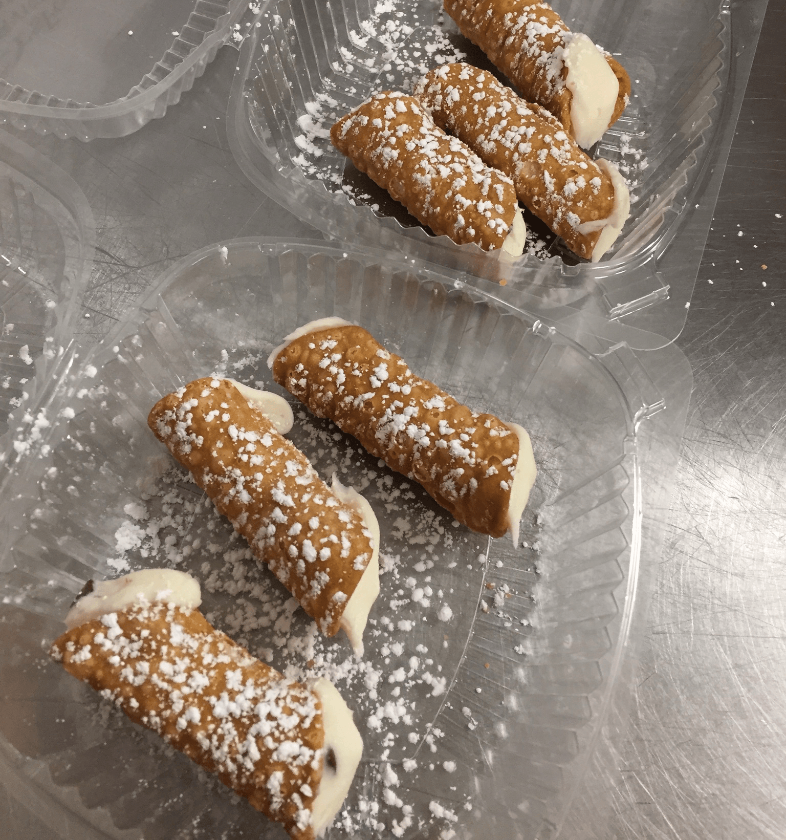 Cannoli.