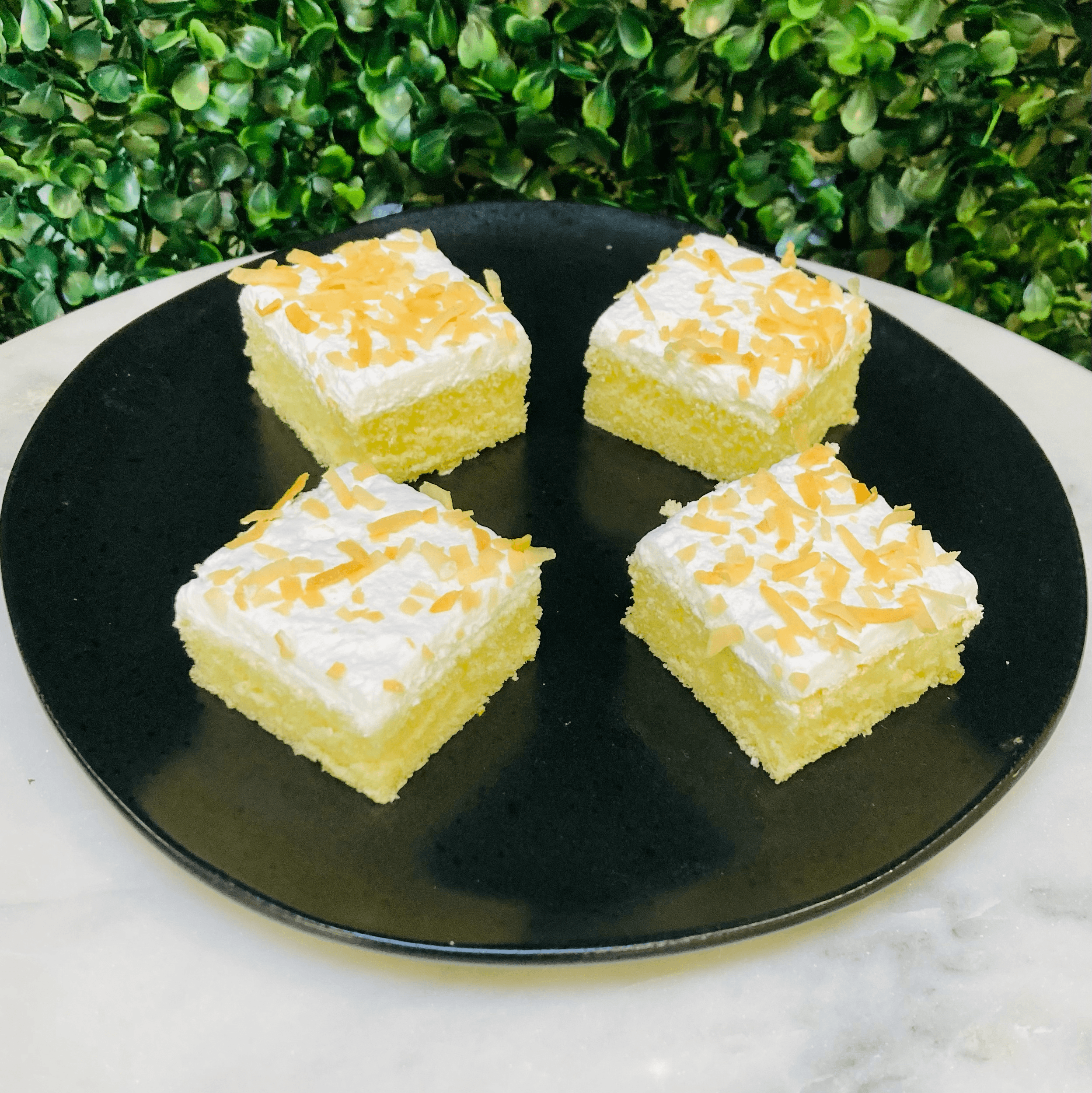 Mini Coconut Cake (4 PCS).