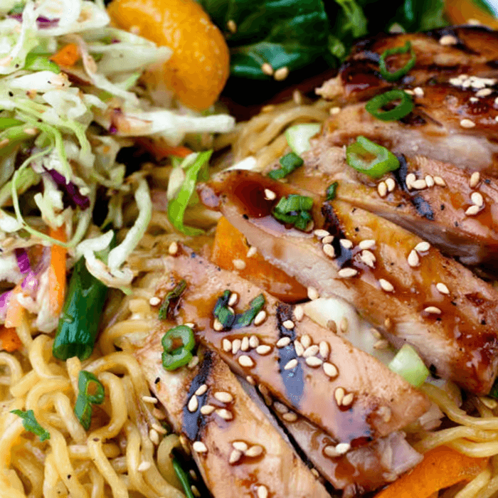 Yakisoba Noodle and Chicken Plate.