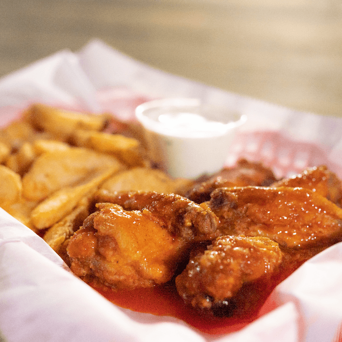 Hot Wings with French Fries