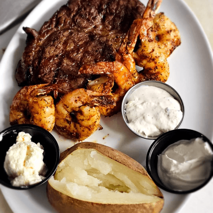 The Rusty Gator | Best Seafood in Bedford