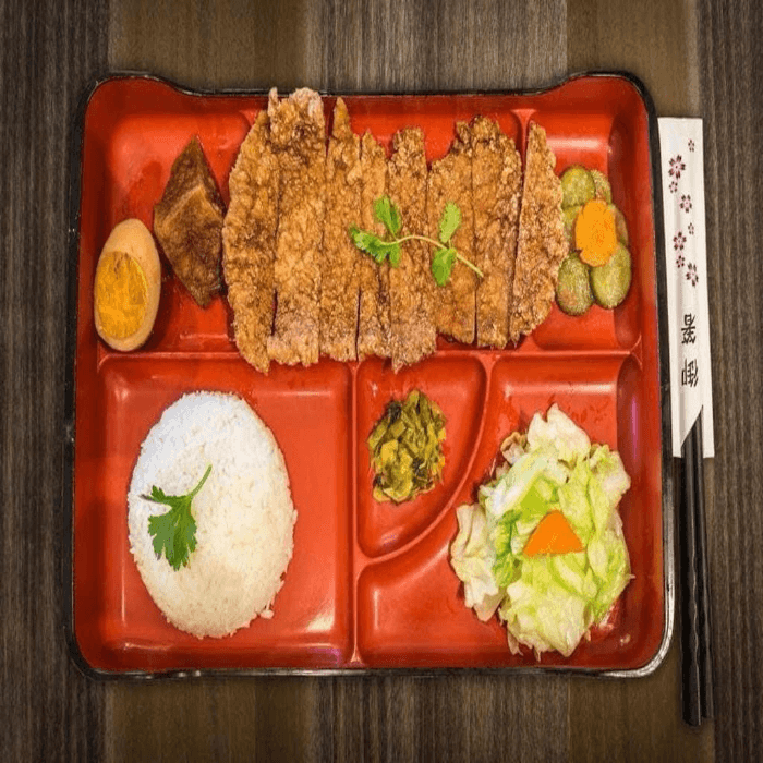 B01. Railroad Porkchop Bento 鐵路排骨便當