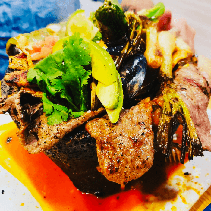 Molcajete Mar y Tierra.