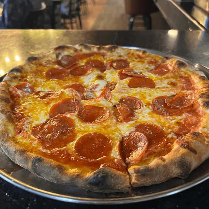 Delicious Cheese Pizza and More Italian Favorites