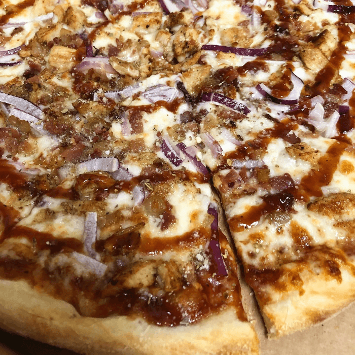 BBQ Chicken Pizza (Medium 16")