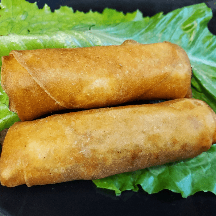 Delicious Spring Rolls: A Sushi and Asian Favorite