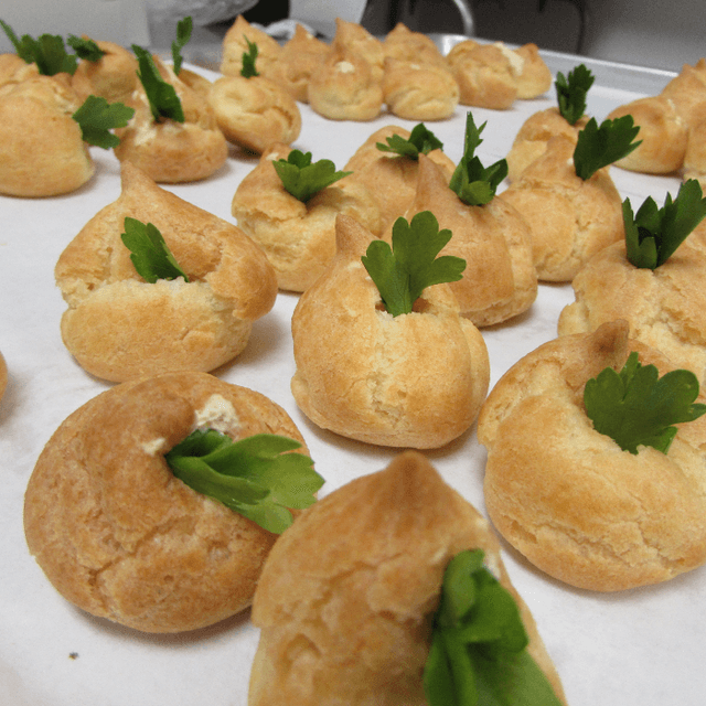 4 Dozen Bouche